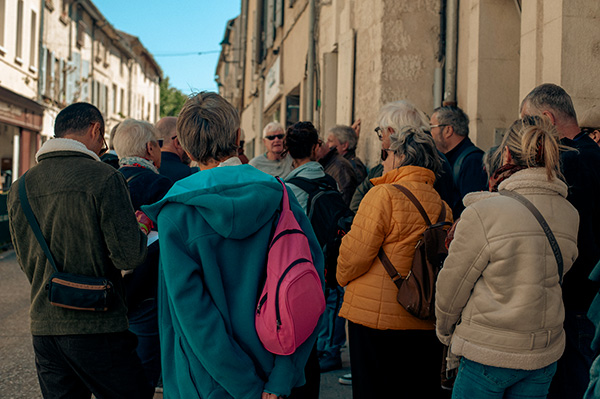 Meet Your Guide - On Tour